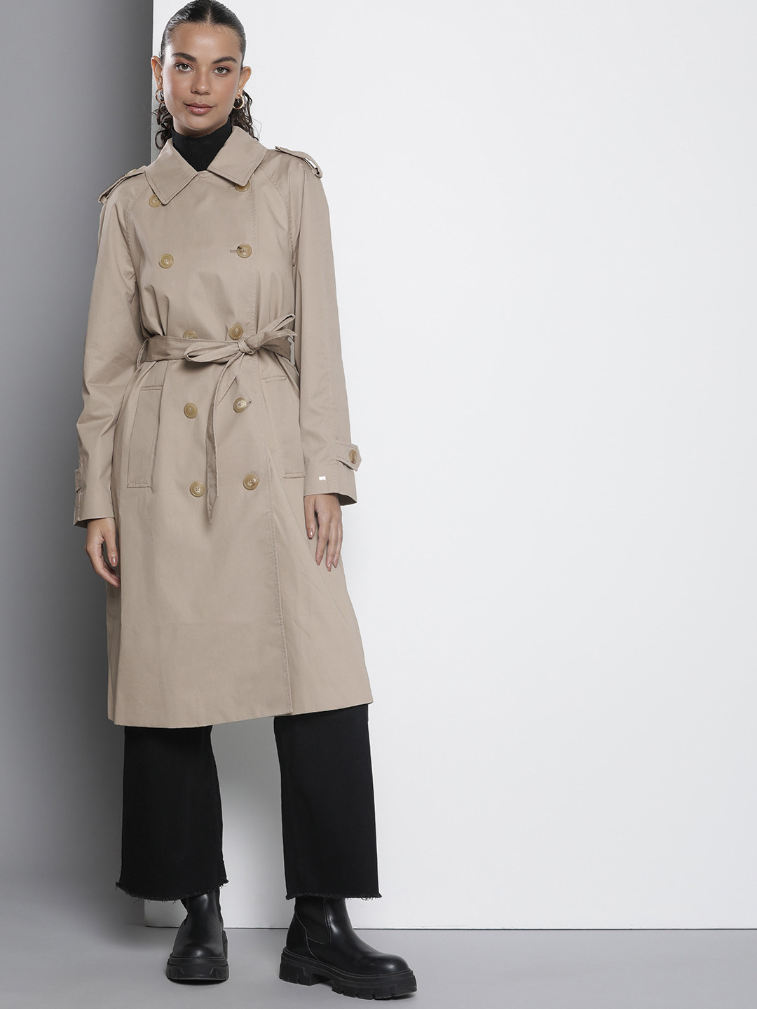 

Tommy Hilfiger Solid Pure Cotton Double-Breasted Trench Coat Comes With A Belt, Beige