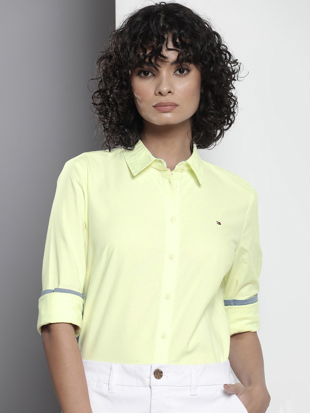 

Tommy Hilfiger Classic Fit Solid Casual Shirt, Green