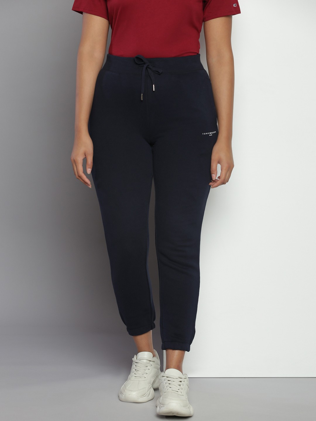 

Tommy Hilfiger Women Mid-Rise Joggers, Navy blue