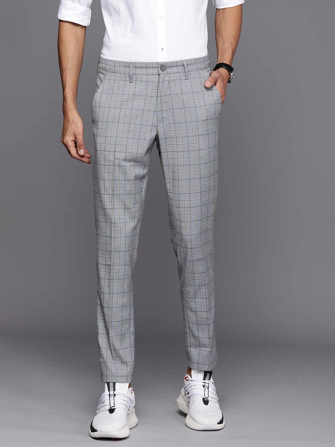 

Louis Philippe Ath Work Men Checked Tapered Fit Semiformal Trousers, Grey