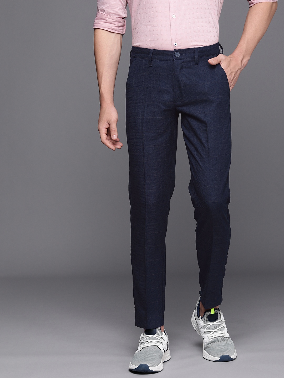 

Louis Philippe Ath.Work Men Checked Tapered Fit Trousers, Navy blue