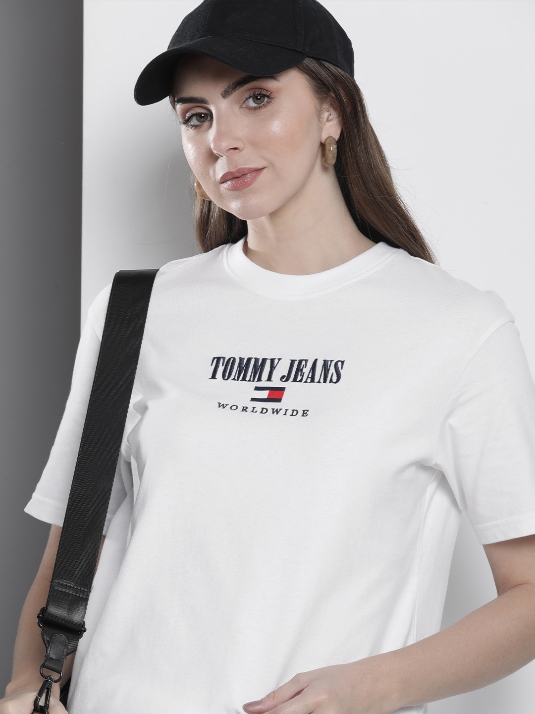 

Tommy Hilfiger Brand Logo Embroidered Relaxed Fit Pure Cotton T-shirt, White