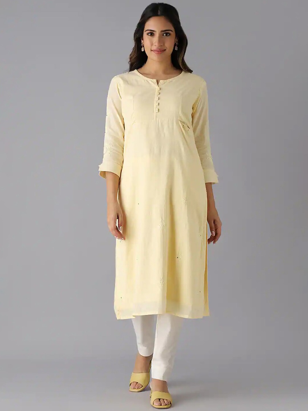 

Taneira Ethnic Motifs Embroidered Pure Cotton Kurta, Yellow