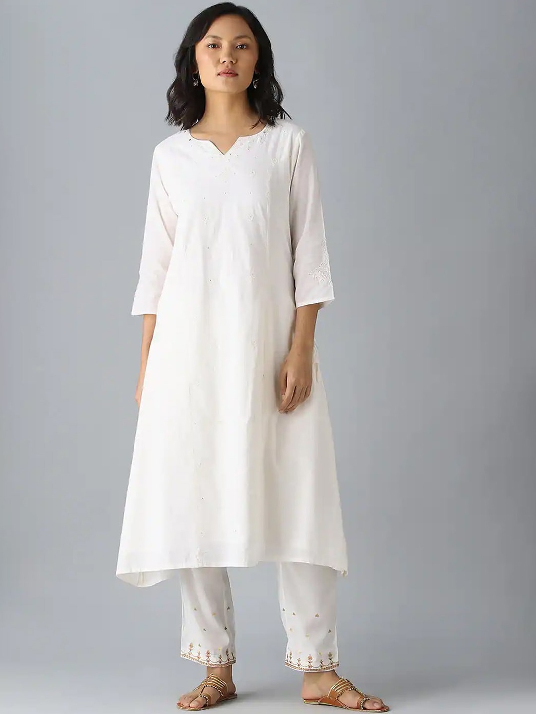 

Taneira Ethnic Motifs Embroidered A-Line Pure Cotton Kurta, White
