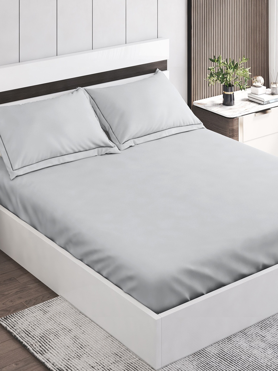 

Home Centre Colour Refresh Grey Cotton Fitted 144 TC King Bedsheet With 2 Pillow Covers