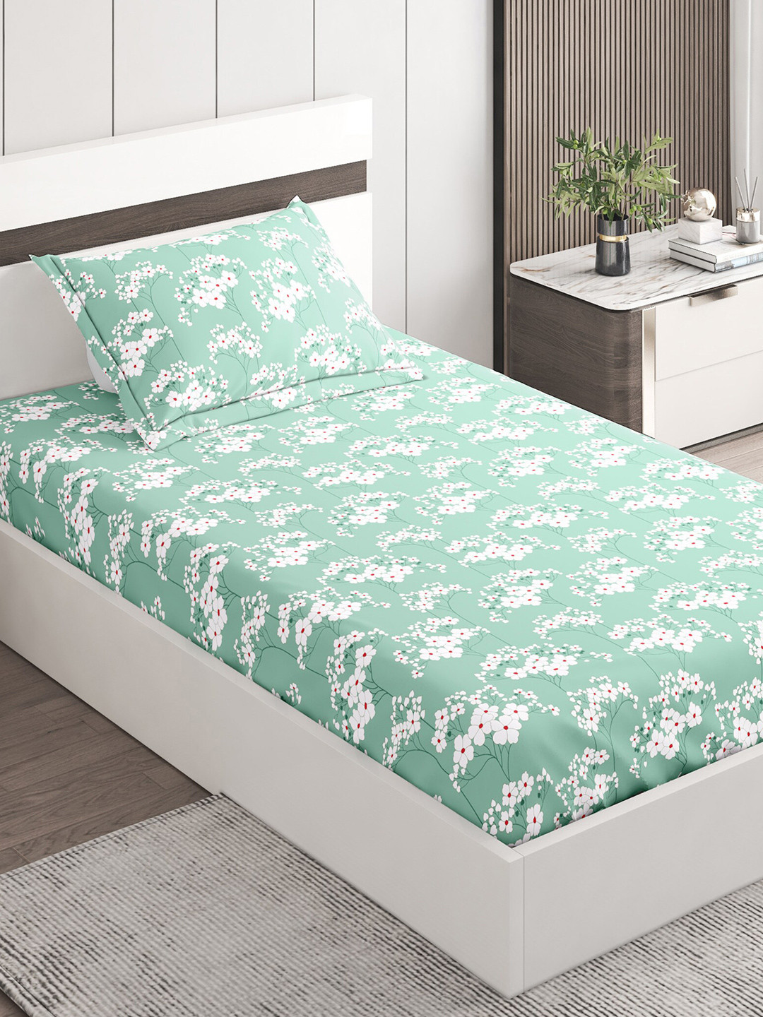 

Home Centre Pacific Juniper Blue Floral Fitted 144TC Single Bedsheet & 1 Pillow Cover
