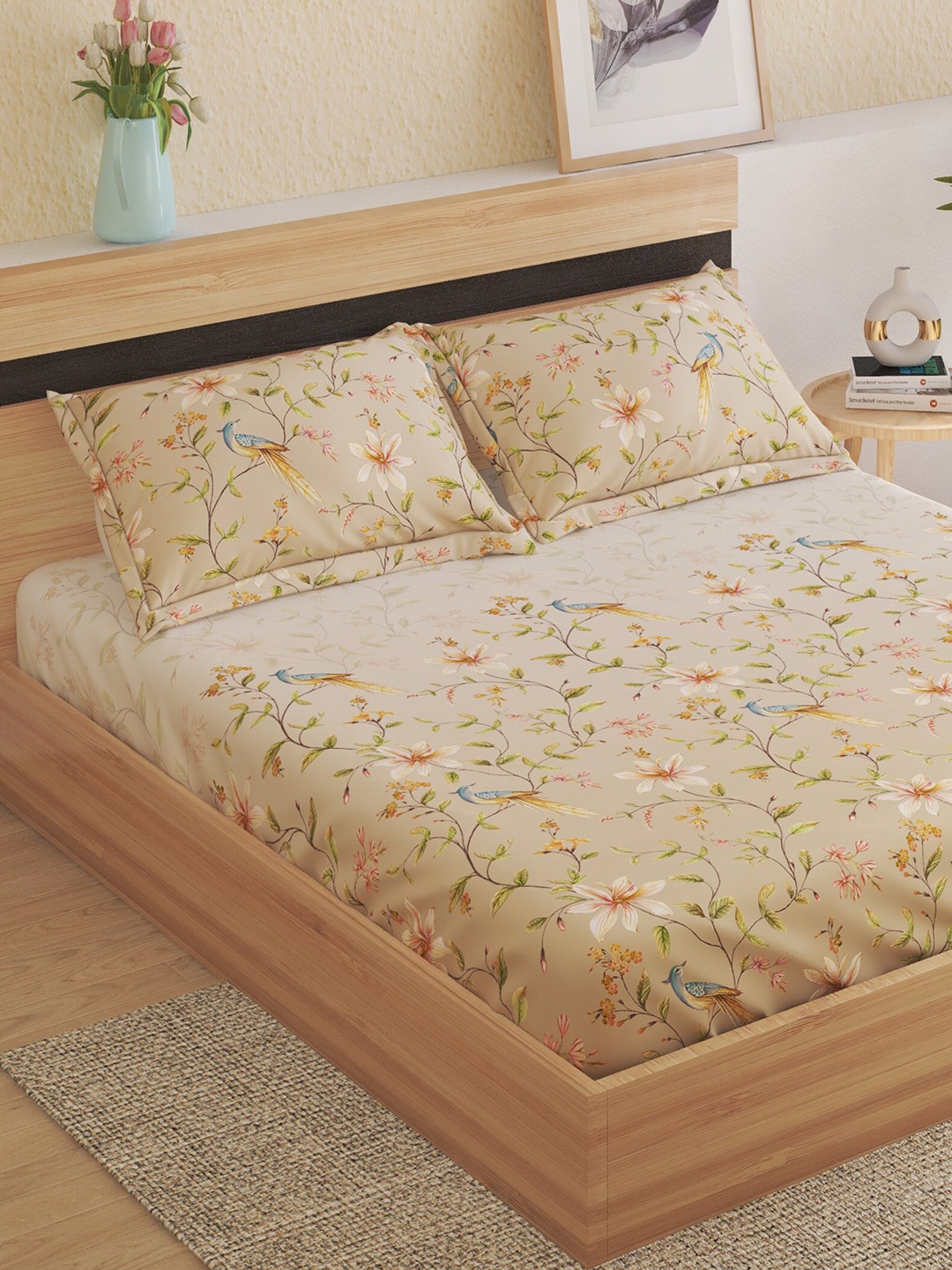 

Home Centre Medley-Dastkari Beige 180 TC Fitted Cotton Queen Bedsheet & 2 Pillow Covers