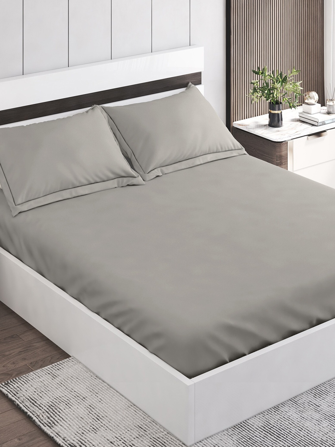 

Home Centre Grandeur Grey Cotton 144 TC King Bedsheet With 2 Pillow Covers