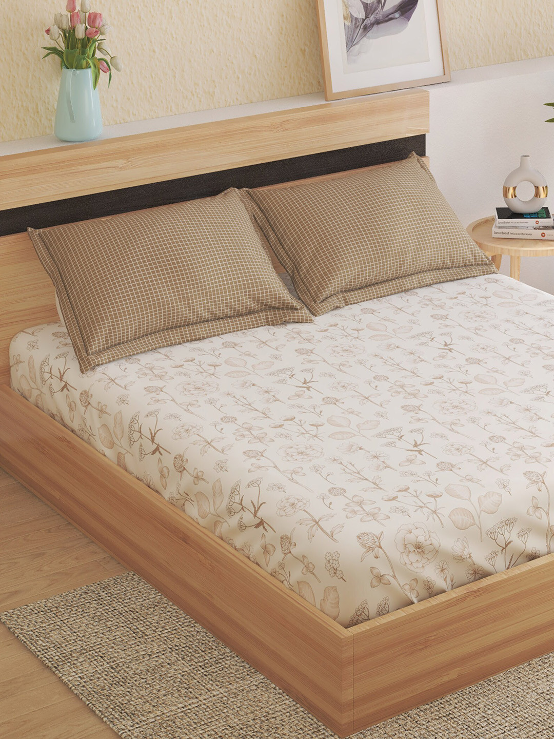 

Home Centre Corsica Brown & White Floral 144 TC Queen Bedsheet With 2 Pillow Covers