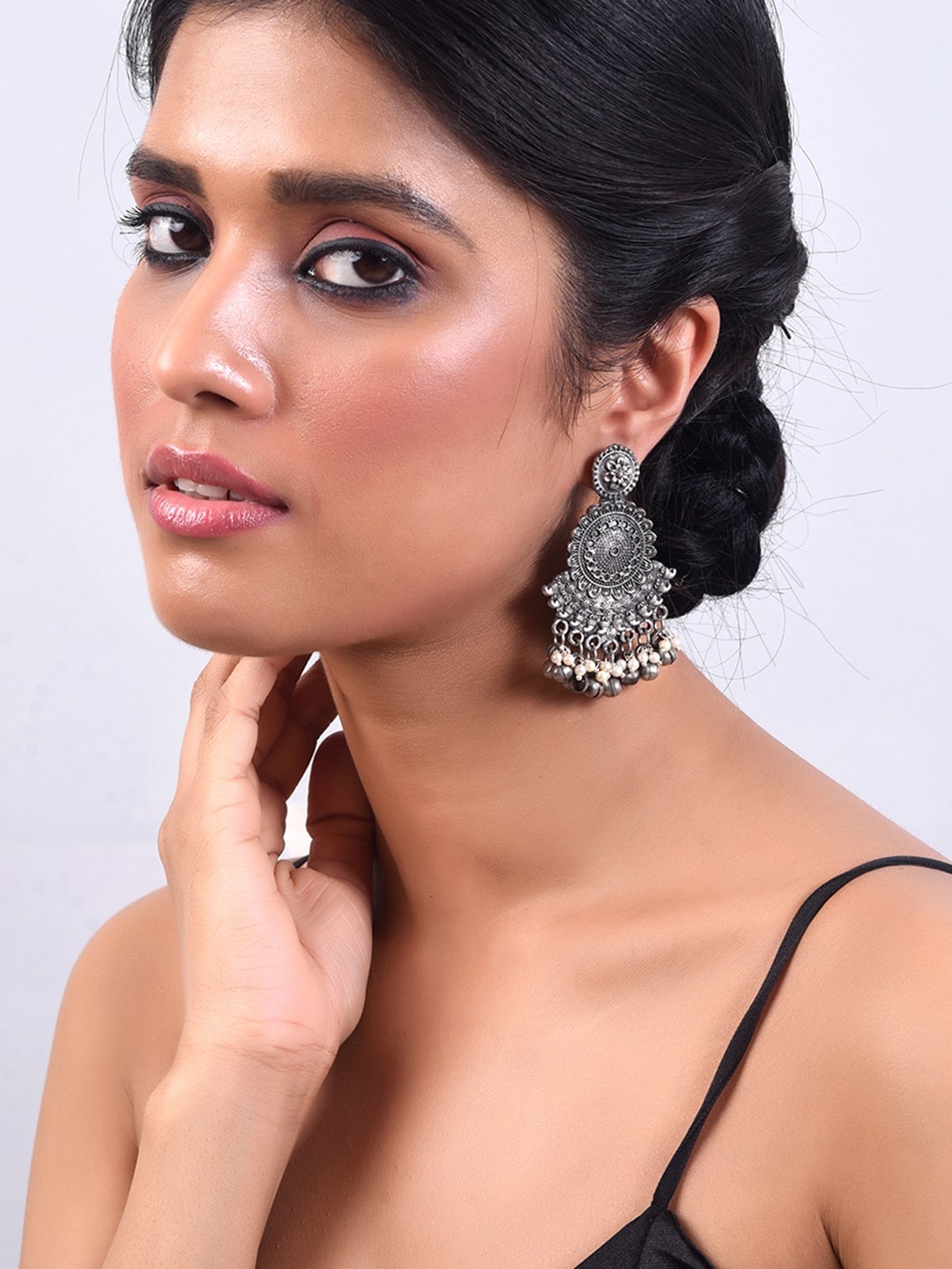 

phuljhadi Silver-Plated Contemporary Drop Earrings