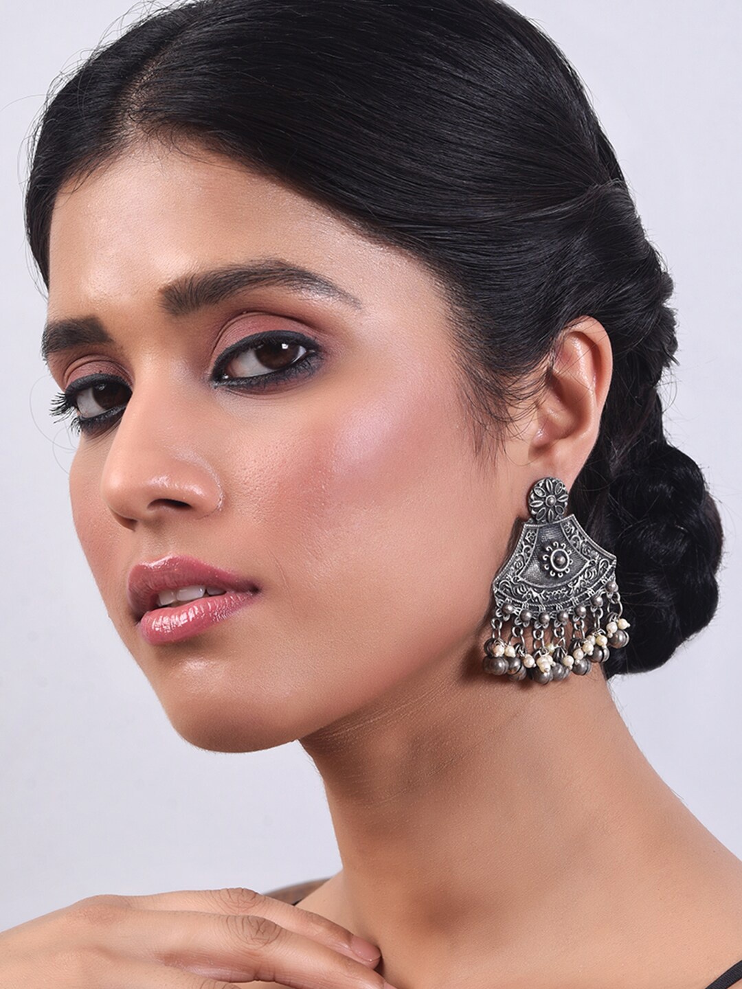 

phuljhadi Silver-Plated Contemporary Drop Earrings