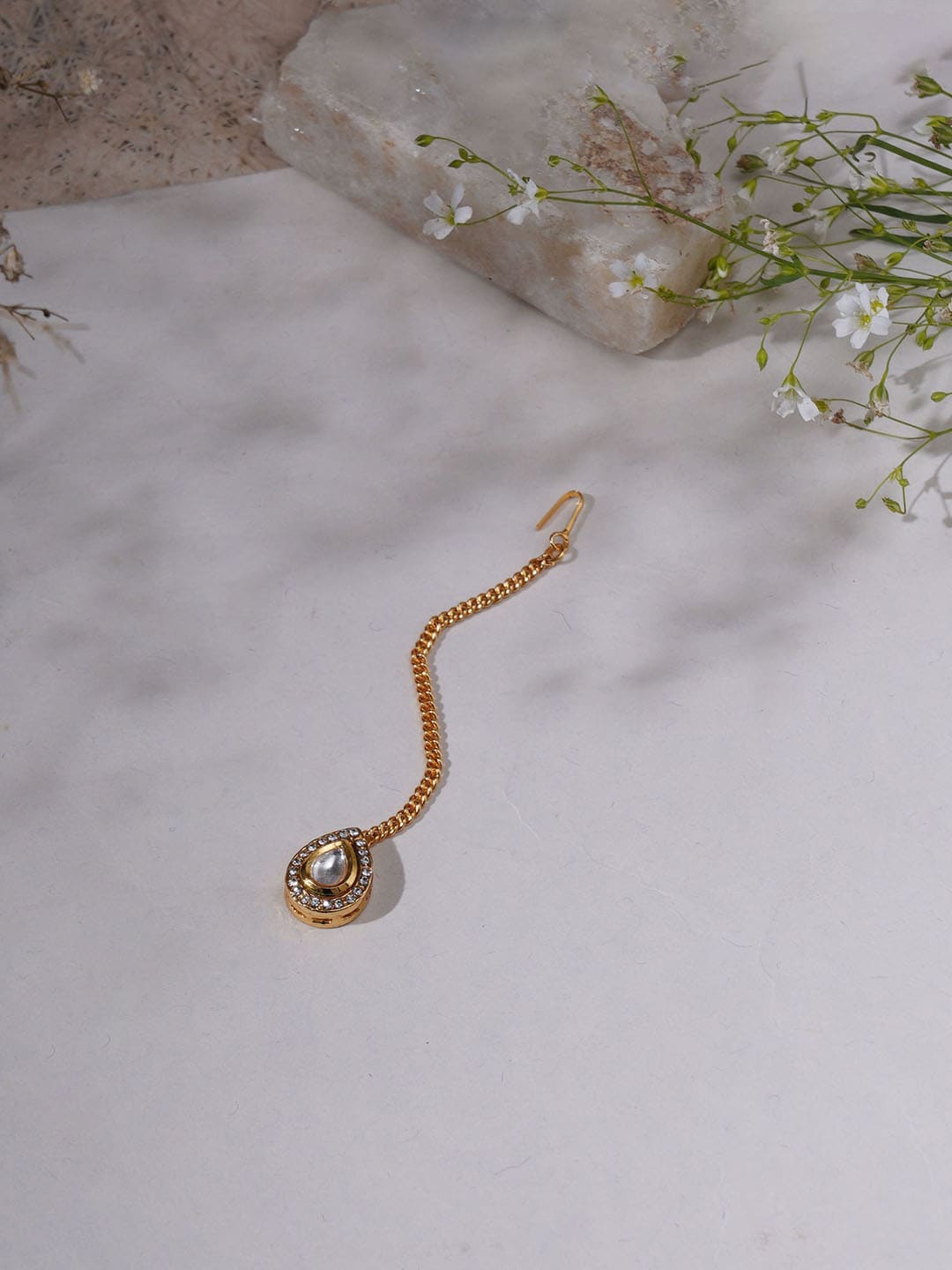 

Ruby Raang Gold-Plated & Kundan-Studded Maang-Tikka