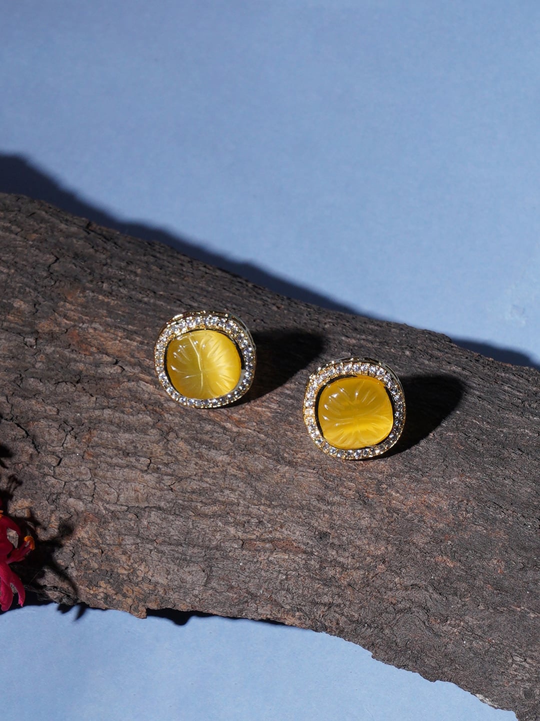 

Ruby Raang Gold-Plated Kundan Studded Classic Studs Earrings