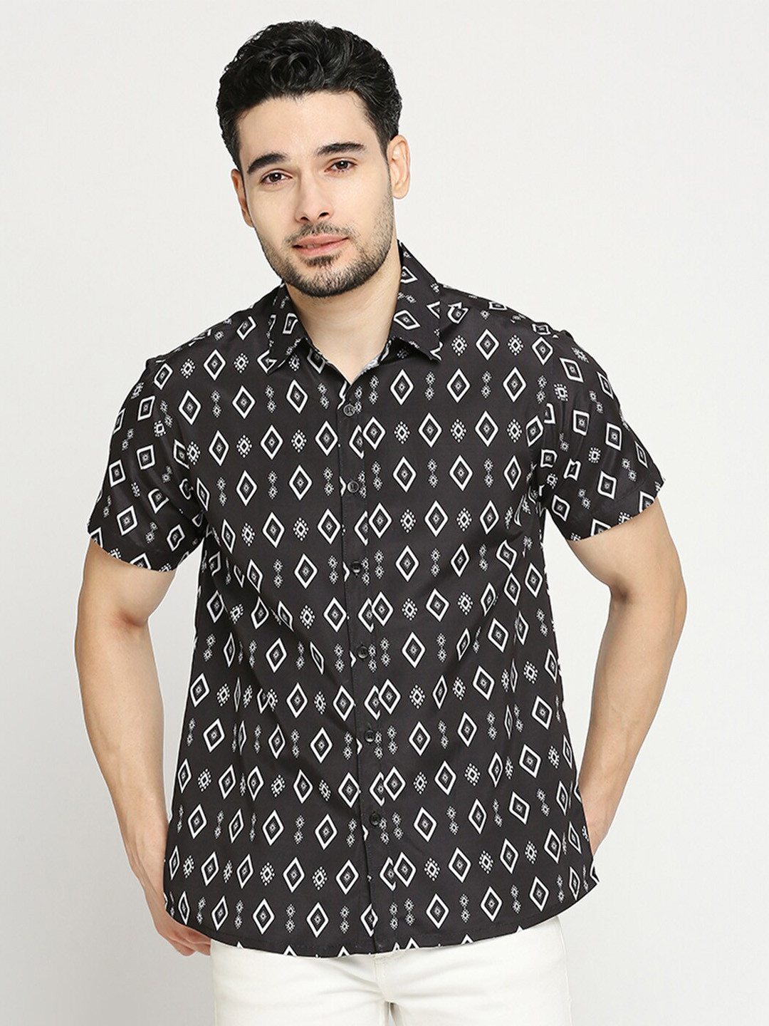 

Blamblack Comfort Geometric Printed Casual Shirt, Black