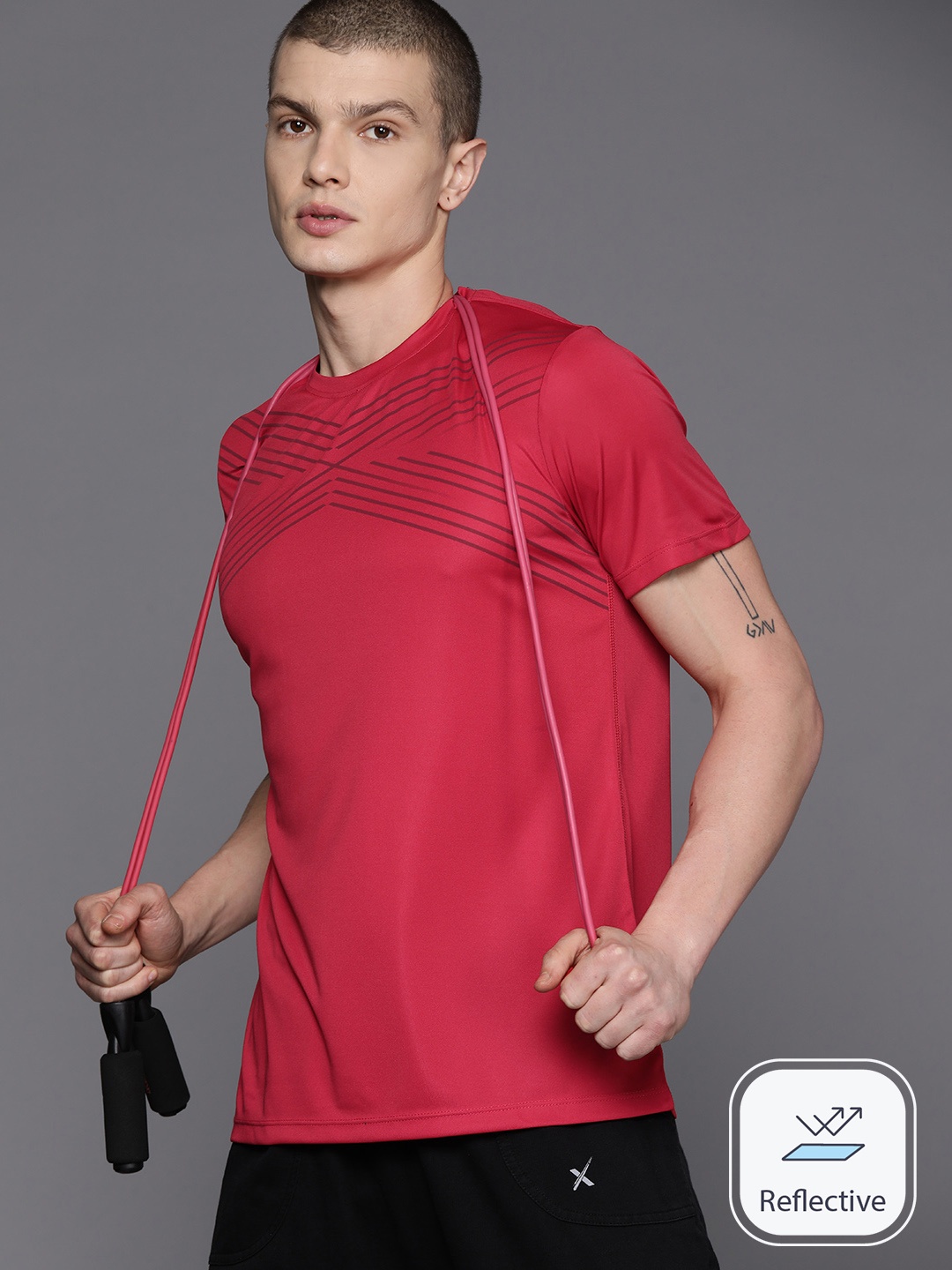 

HRX by Hrithik Roshan Rapid-Dry Striped Training T-shirt, Red