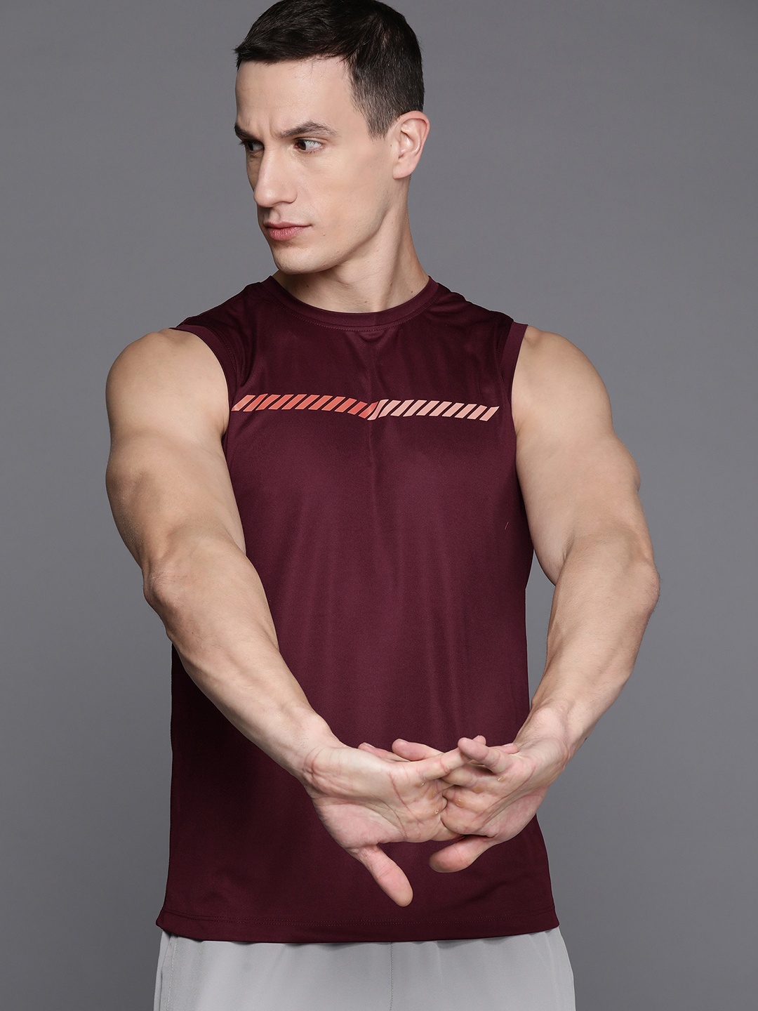 

HRX by Hrithik Roshan Printed Detail Rapid-Dry Training T-shirt, Maroon