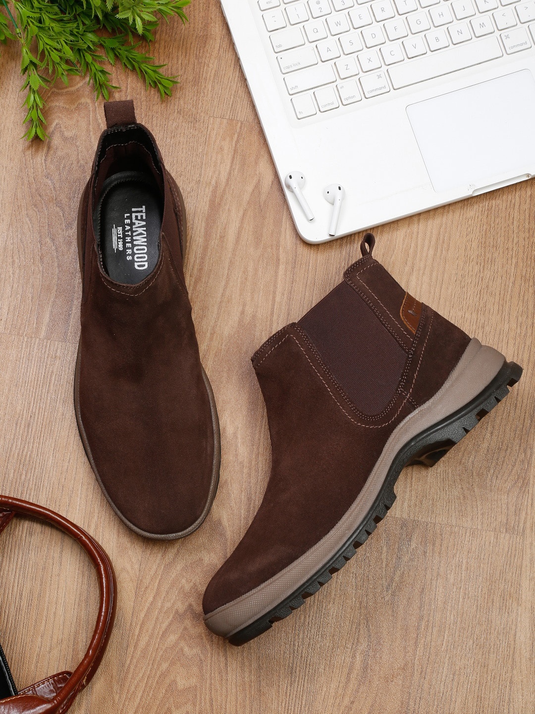 

Teakwood Leathers Men Mid-Top Leather Chelsea Boots, Brown
