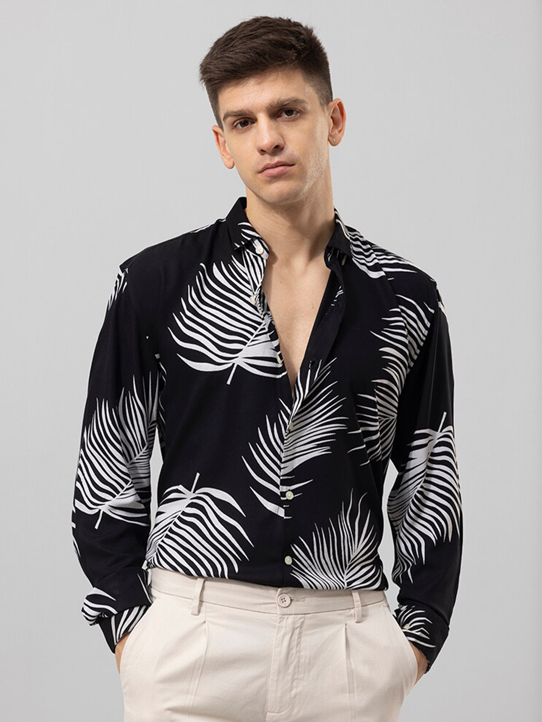 

Snitch Pink Tropical Printed Slim Fit Casual Shirt, White