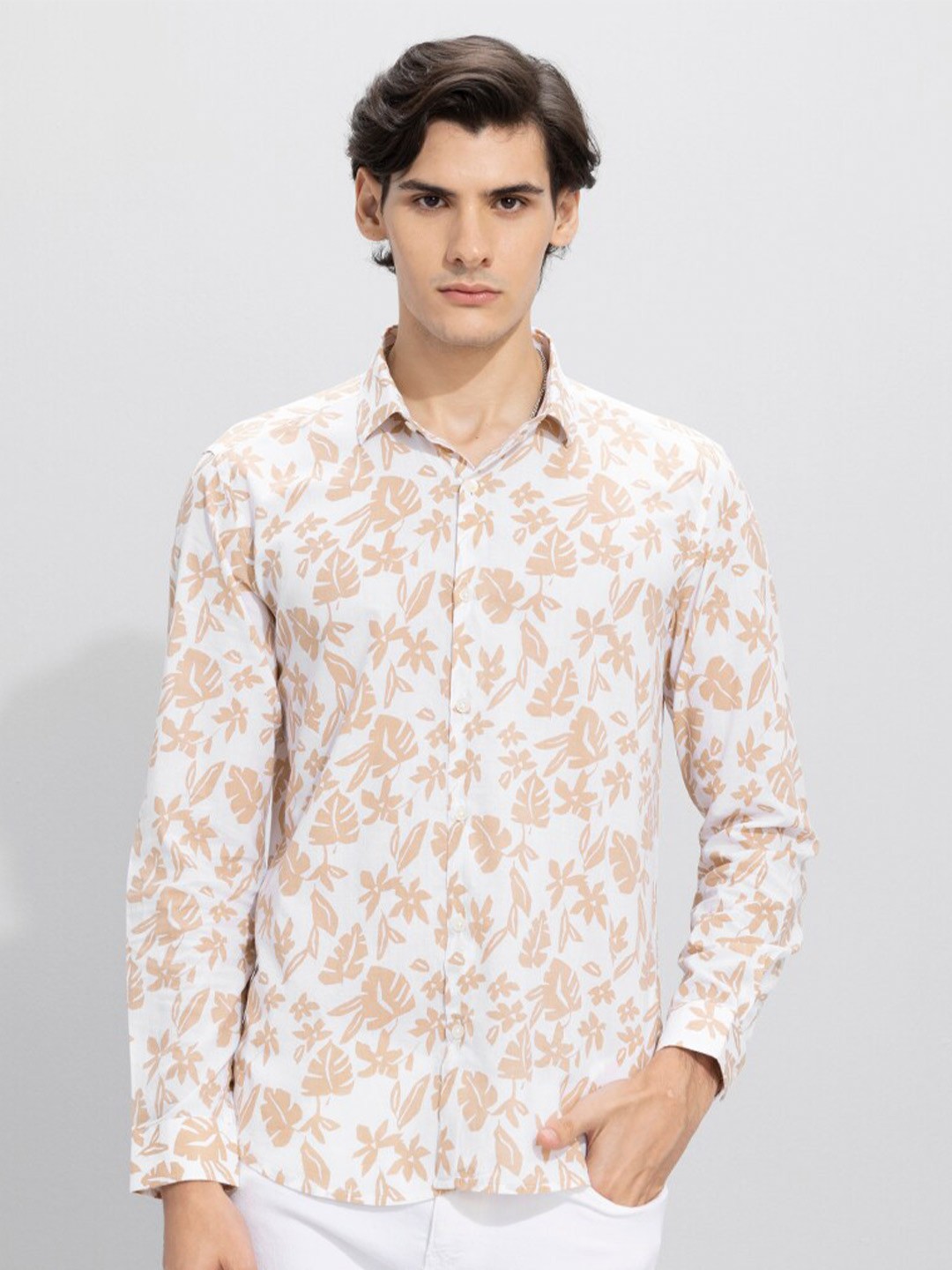 

Snitch Blue & White Floral Printed Slim Fit Cotton Casual Shirt