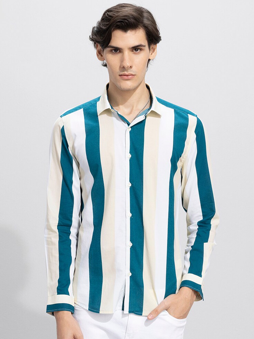 

Snitch White & Blue Slim Fit Striped Cotton Casual Shirt