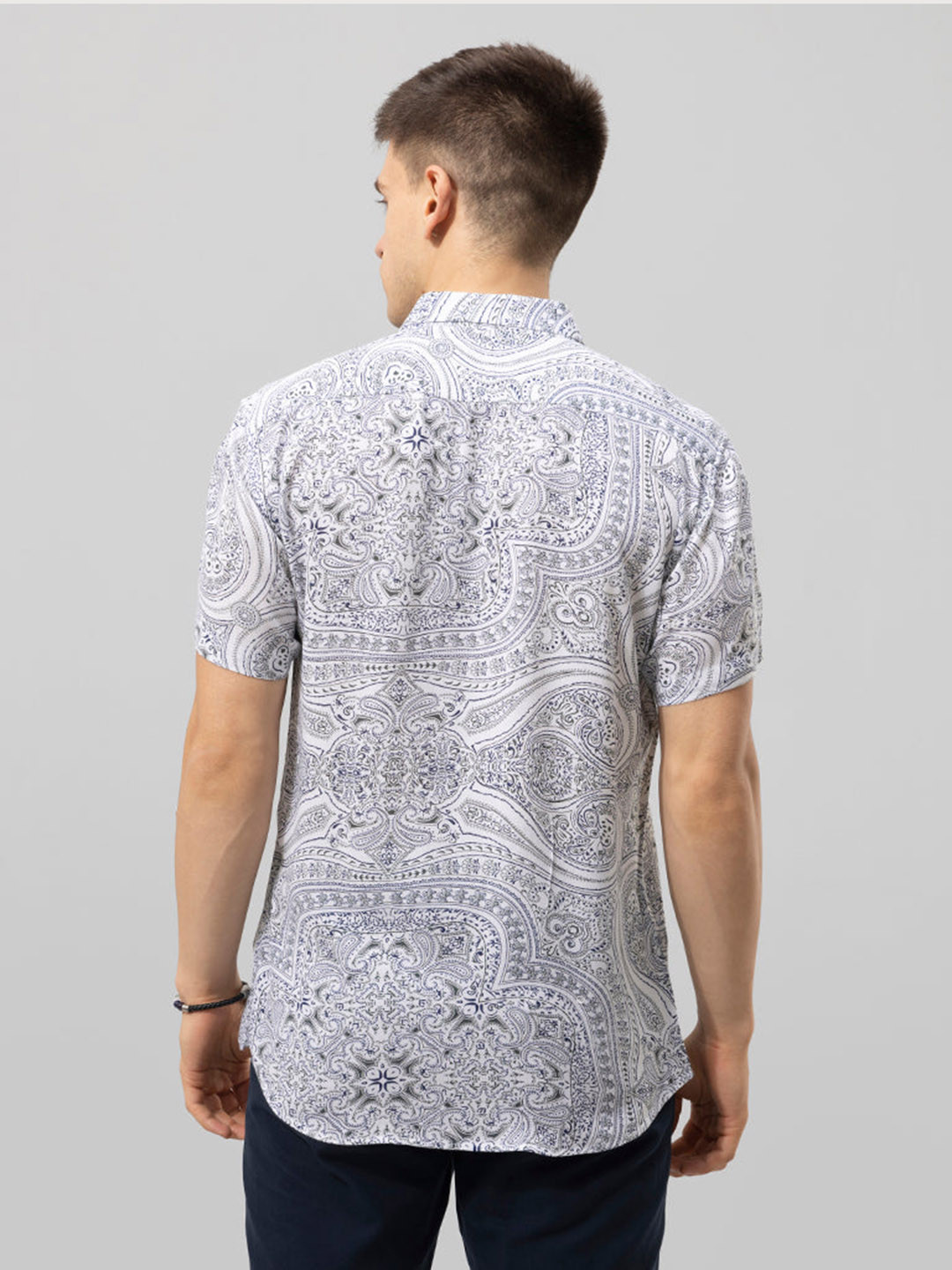 

Snitch Grey Ethnic Motifs Printed Cotton Slim Fit Casual Shirt
