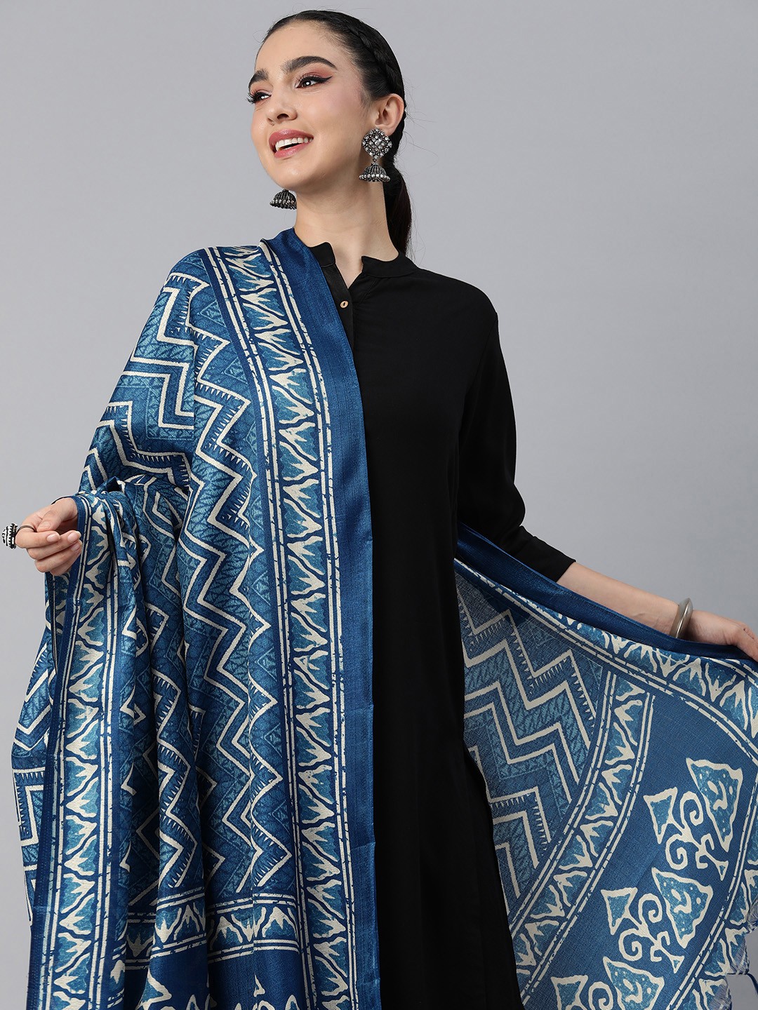 

Rani Saahiba Geometric Printed Dupatta, Blue