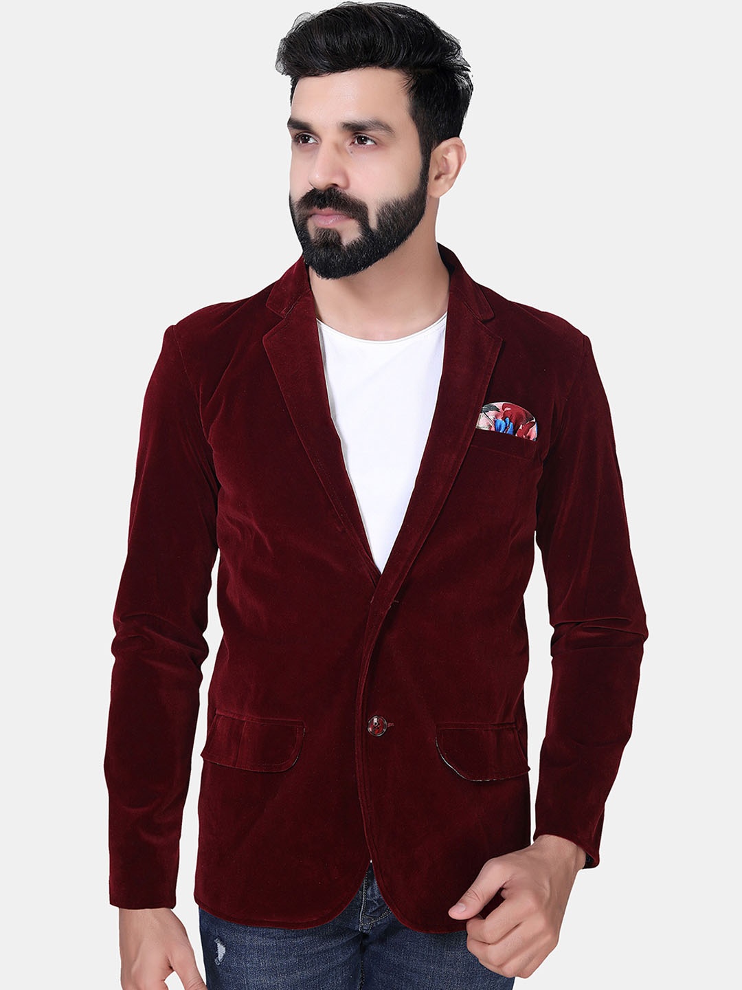 

Avaeta Notched Lapel Double-Breasted Velvet Blazer, Maroon