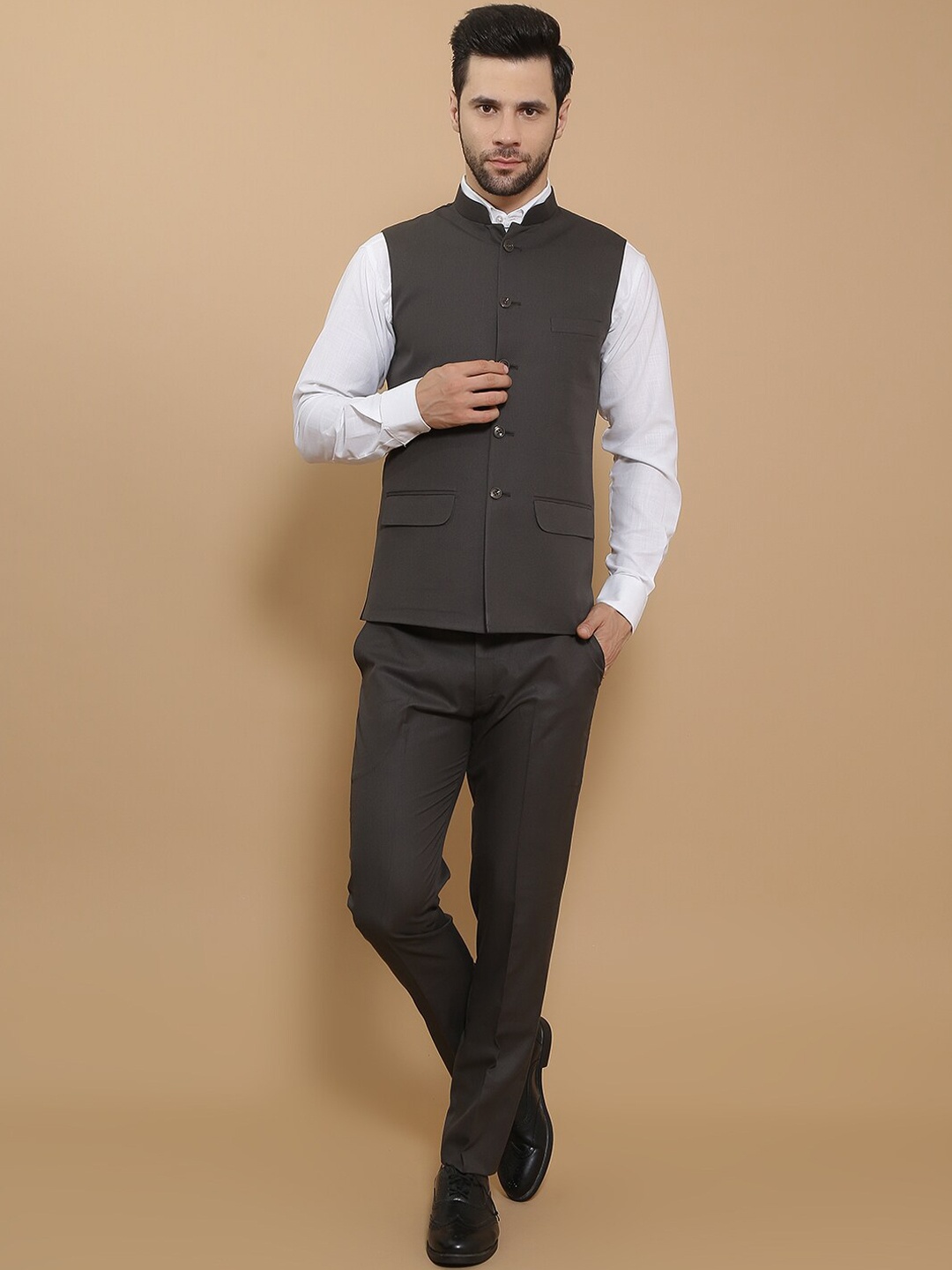

Wintage Single-Breasted Two-Piece Formal Suits, Black