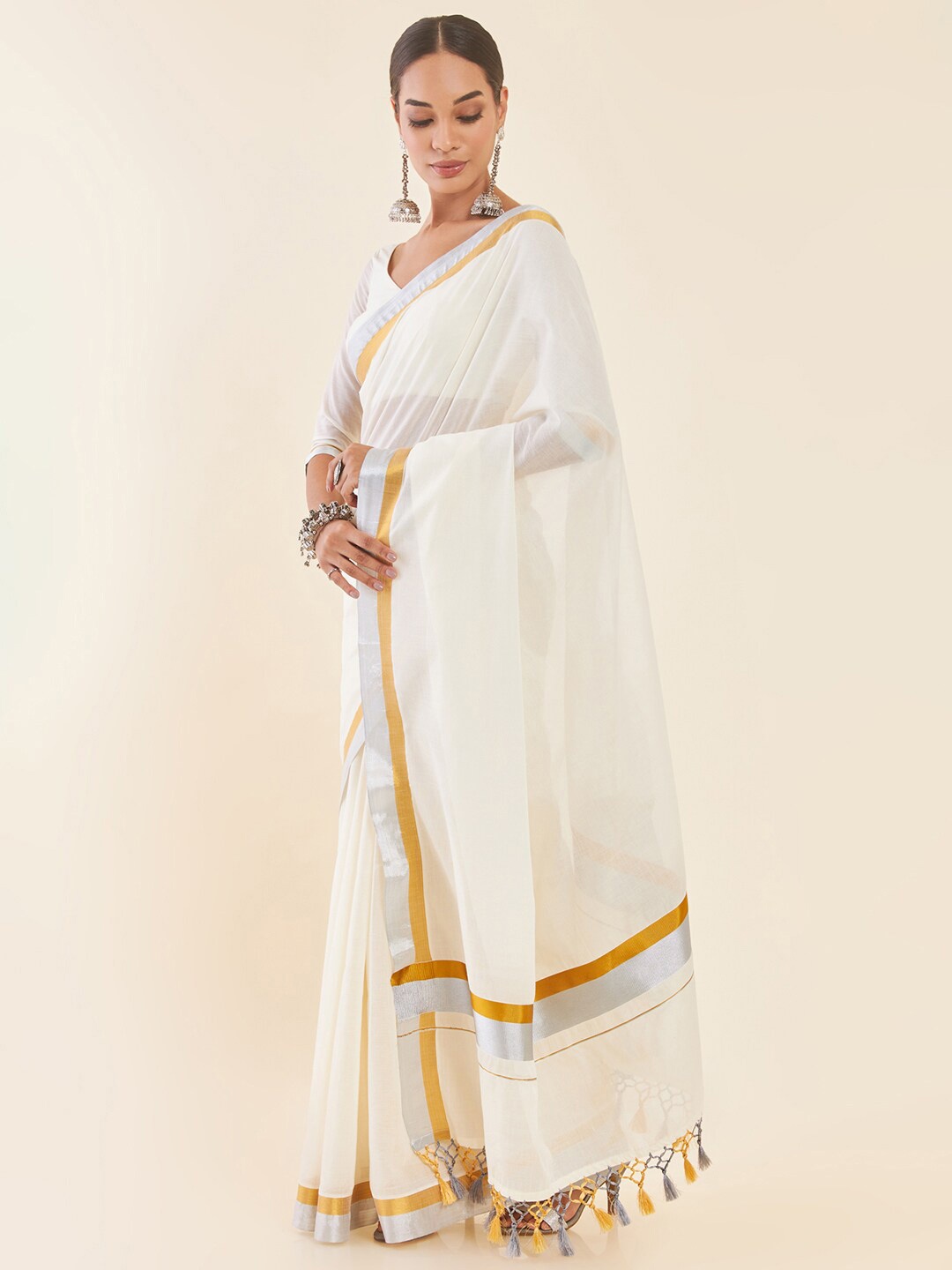 

Soch Off-White & Silver-Toned Zari Pure Cotton Kasavu Saree