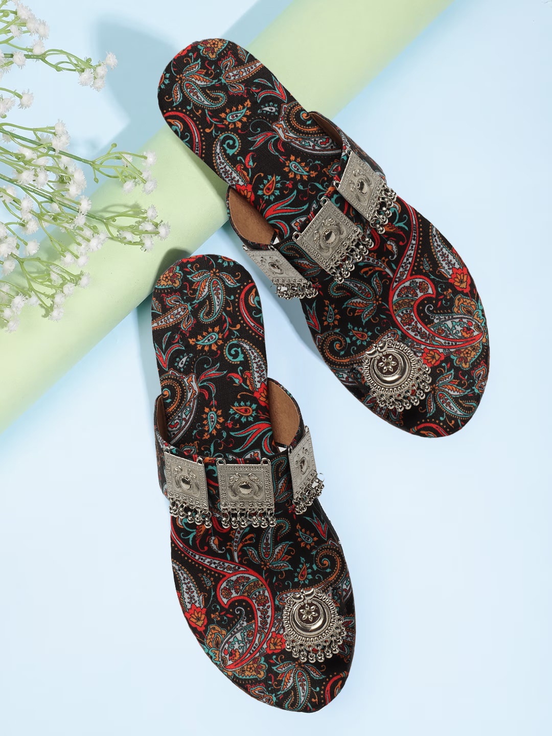 

FASHIMO Ethnic Printed Embellished One Toe Flats, Black