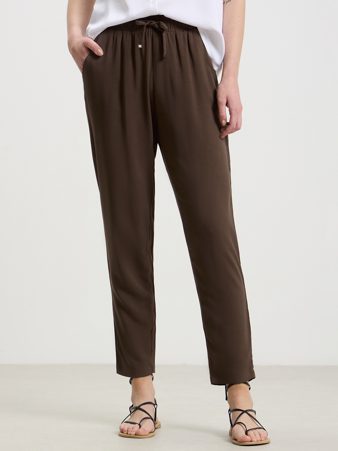 

CALLIOPE Women Straight Fit High-Rise Trousers, Coffee brown