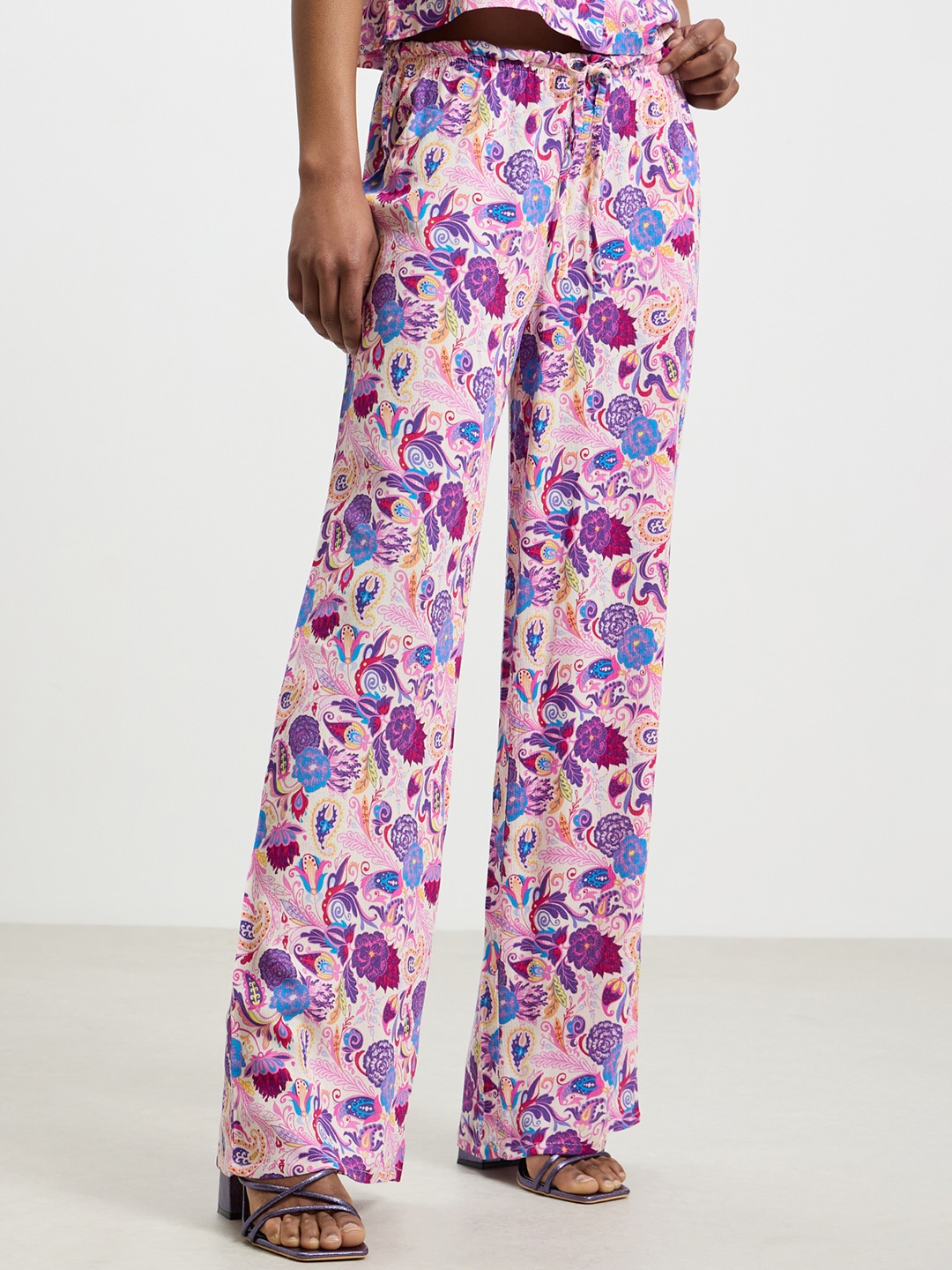 

CALLIOPE Women Floral Printed Parallel Trouser, Pink