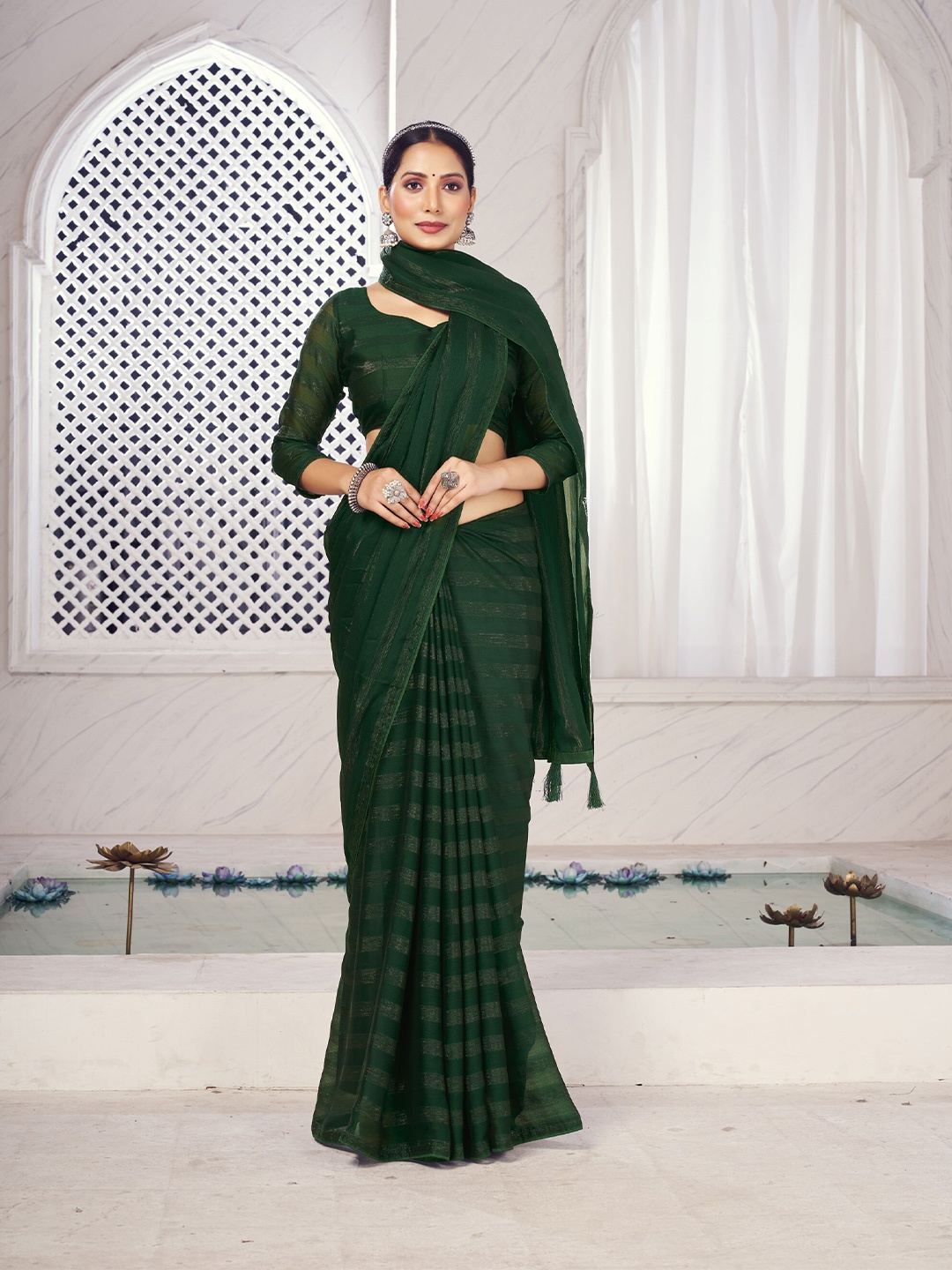 

elora Horizontal Striped Zari Bhagalpuri Saree, Green