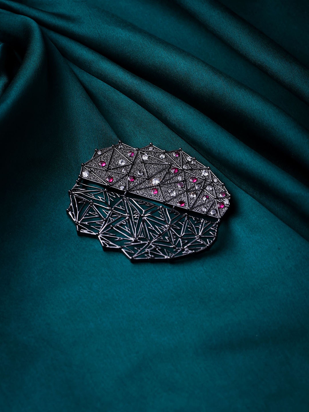 

COSA NOSTRAA Men Enchanted Circle Stone-Studded Textured Brass Brooch, Metallic