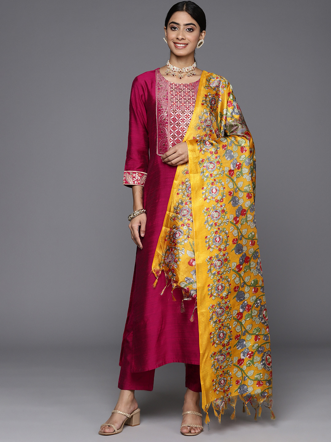 

Varanga Women Ethnic Motifs Regular Gotta Patti Kurta with Trousers & With Dupatta, Magenta