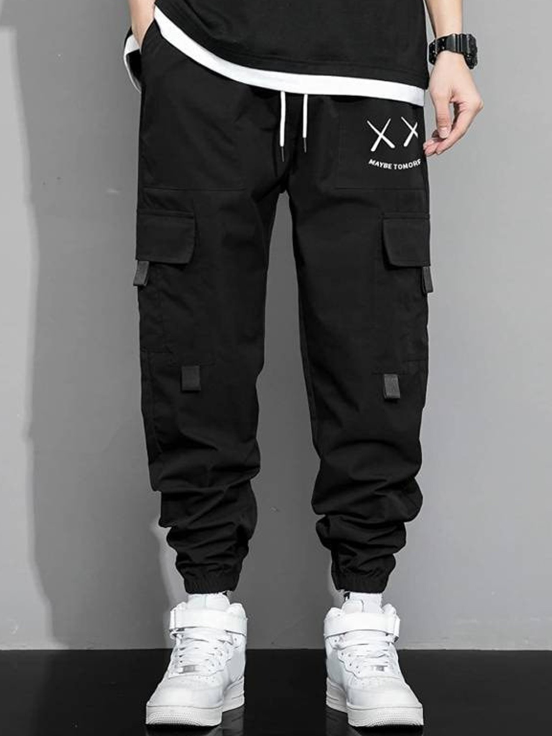 

PLUS 91 Men Mid-Rise Joggers Trousers, Black