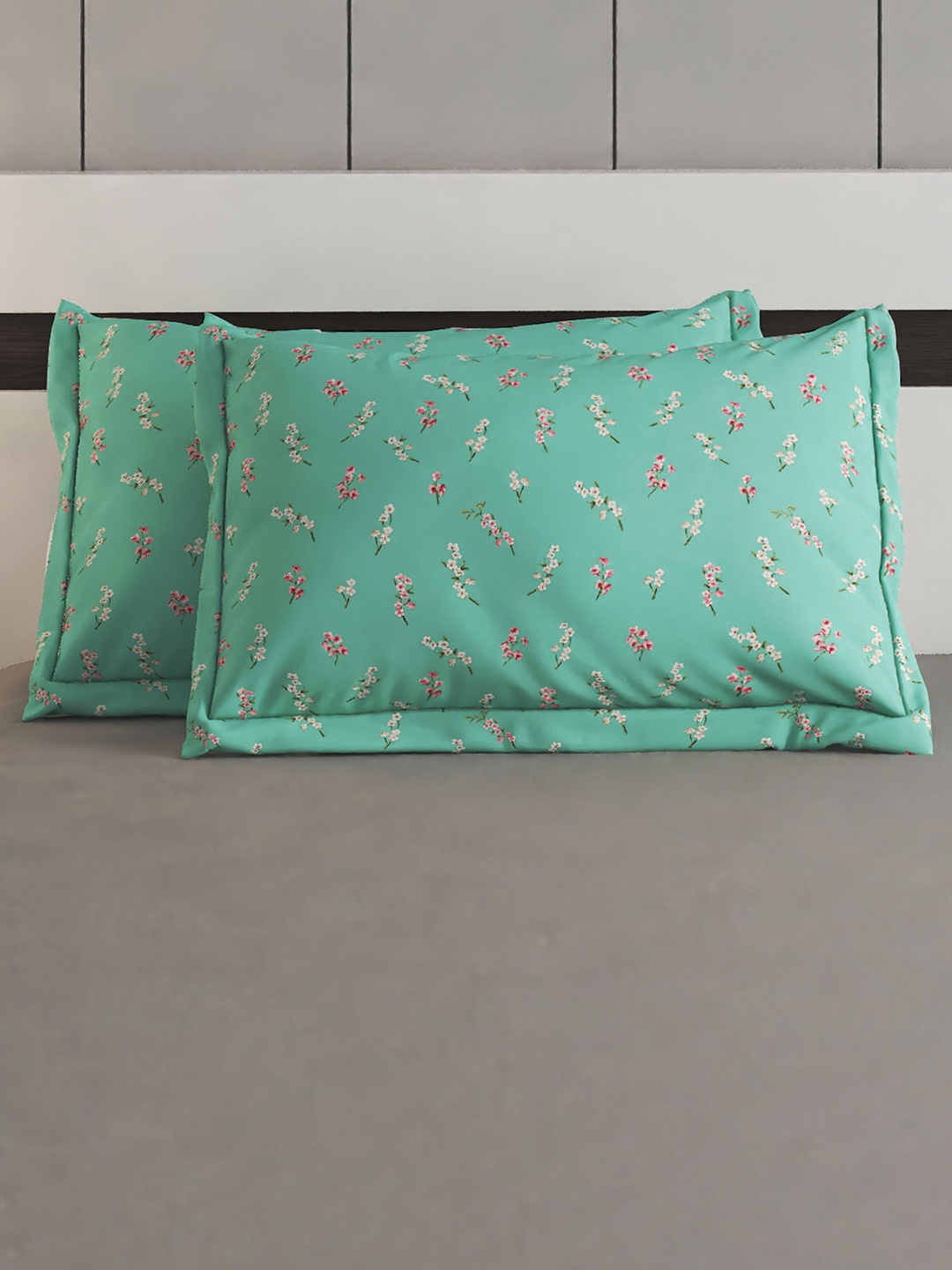 

Home Centre Medley Hoovu Green & Pink 2 Pieces Floral Printed Cotton Pillow Covers