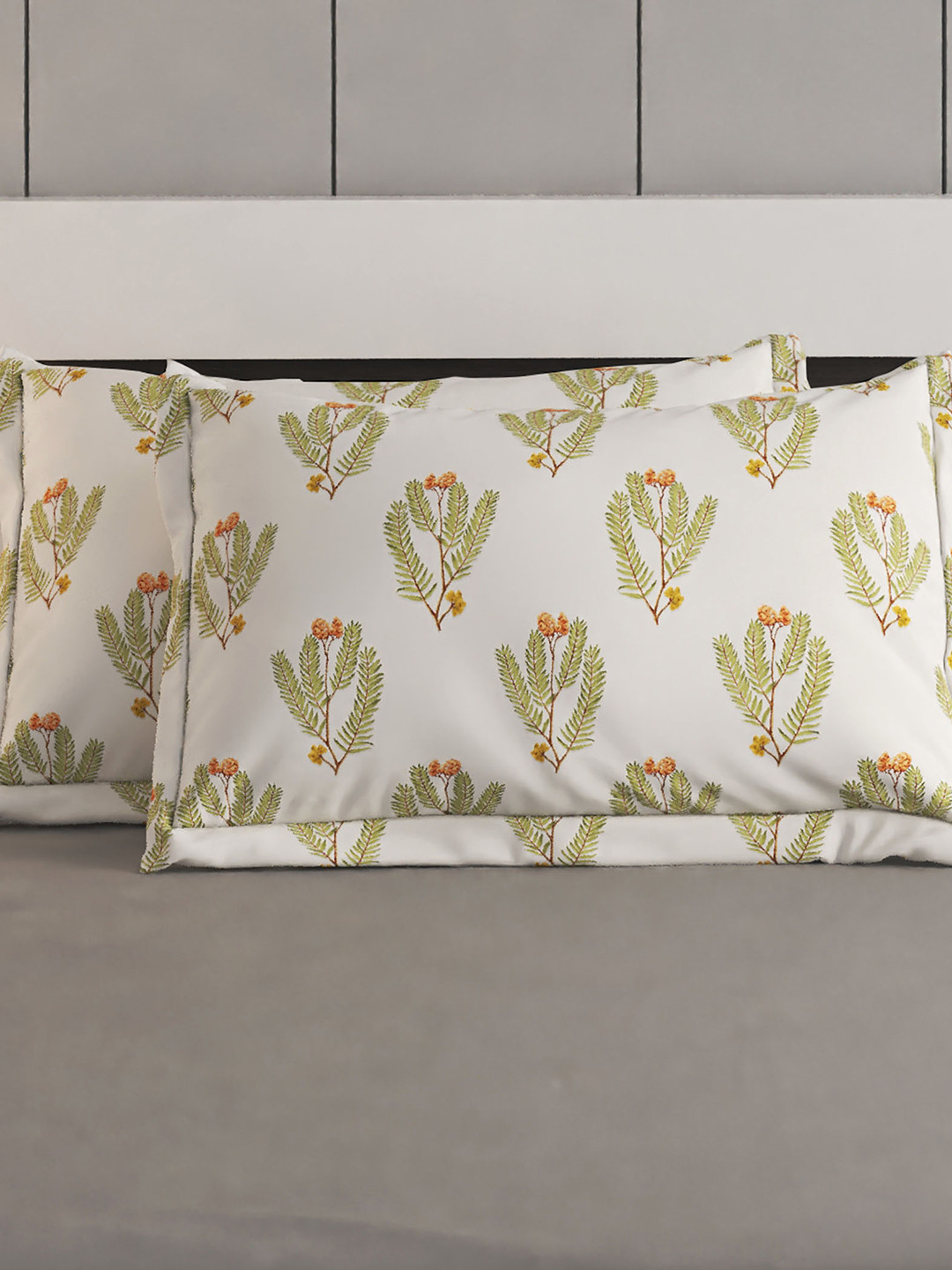 

Home Centre Medley Dastakari Off-White & Green 2-Pieces Printed Cotton Pillow Covers