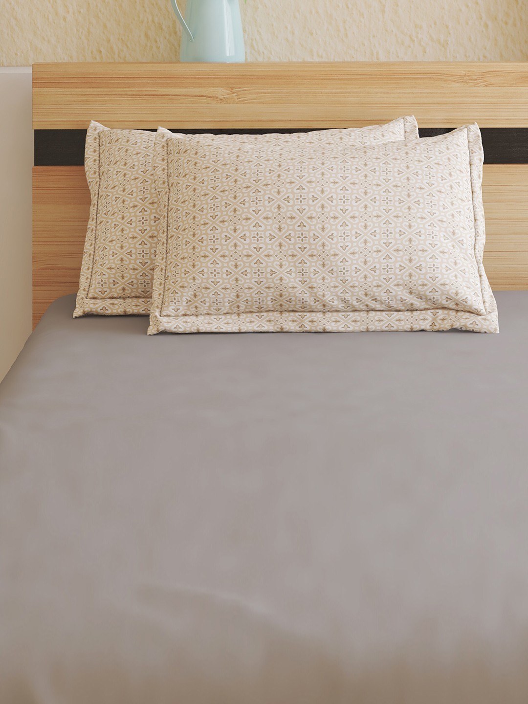 

Home Centre Grandeur Beige & White 2 Pieces Printed Cotton Pillow Covers
