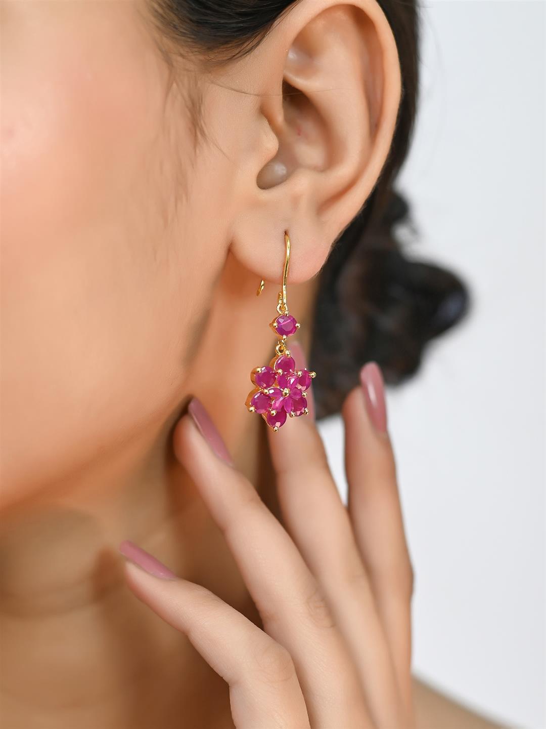 

RATNAVALI JEWELS Gold-Plated Stone-Studded Floral Shaped Drop Earrings