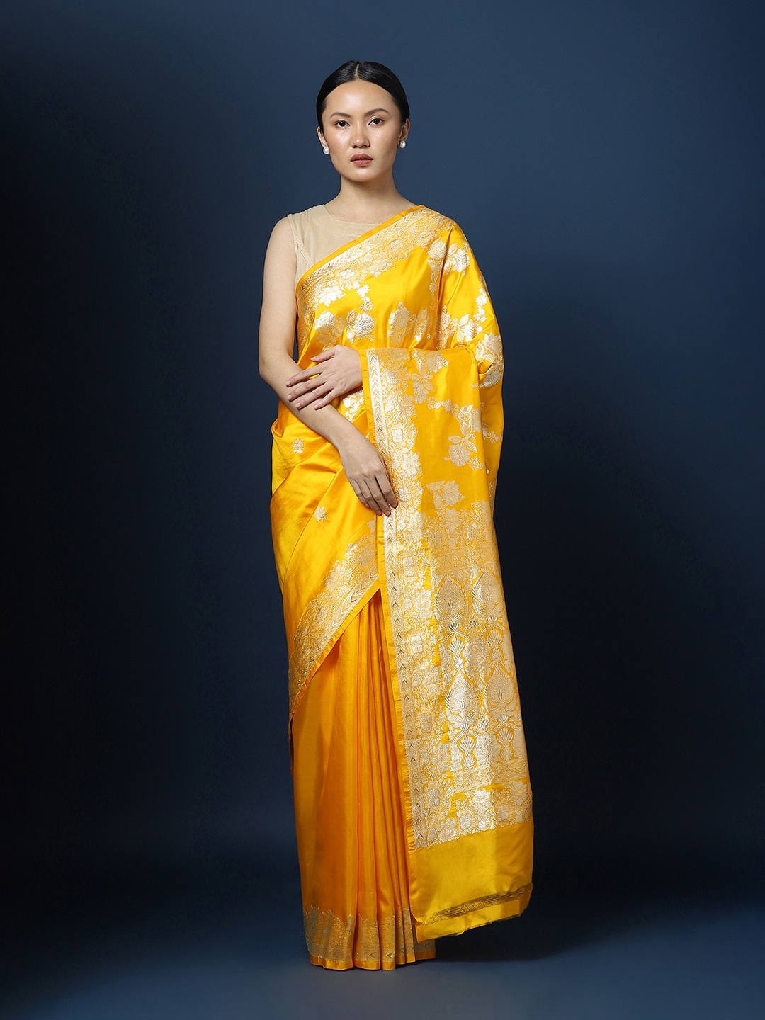 

CHOWDHRAIN Floral Woven Design Zari Pure Silk Banarasi Saree, Yellow