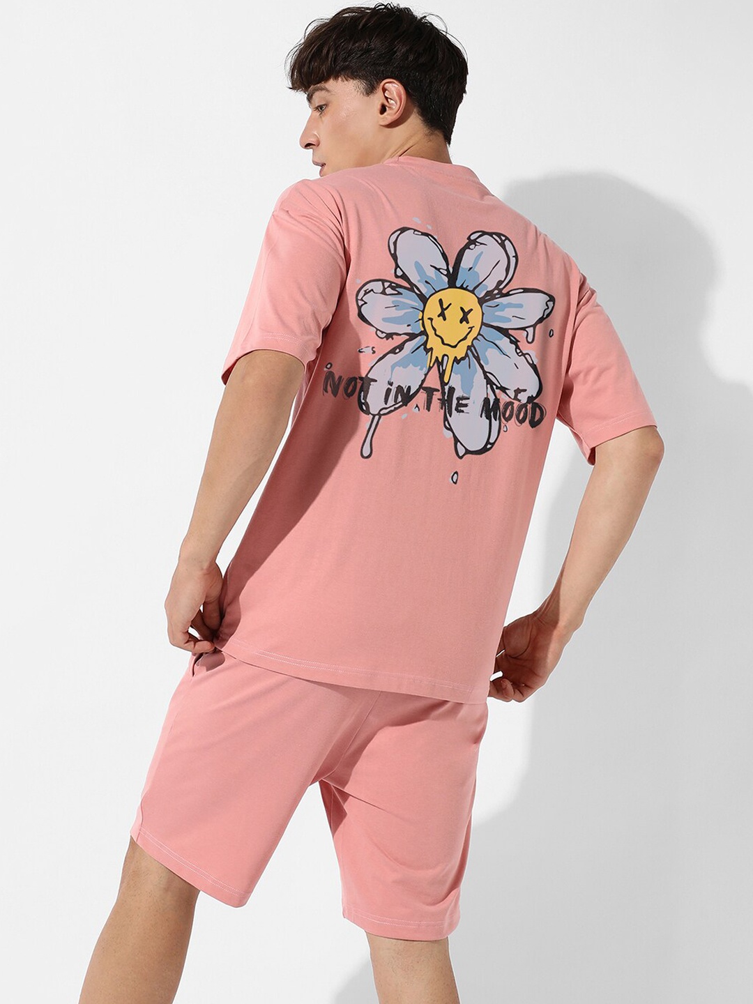 

Campus Sutra Back Print Detailed T-Shirt With Shorts Co-Ords Set, Pink
