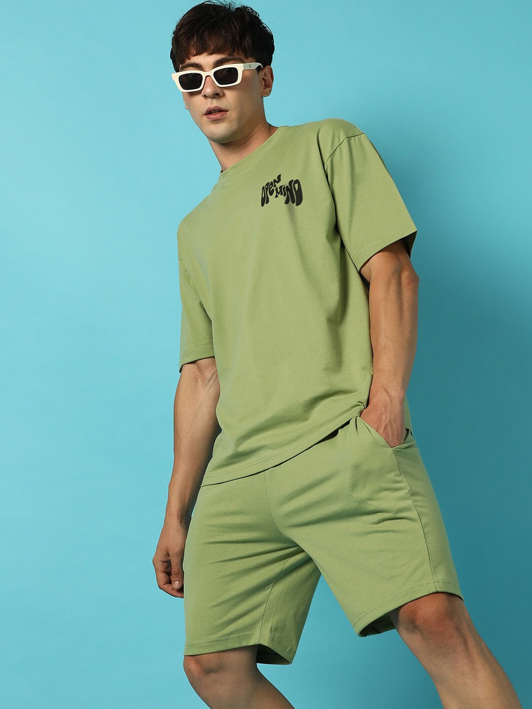 

Campus Sutra Green Printed Oversized T-Shirt & Shorts