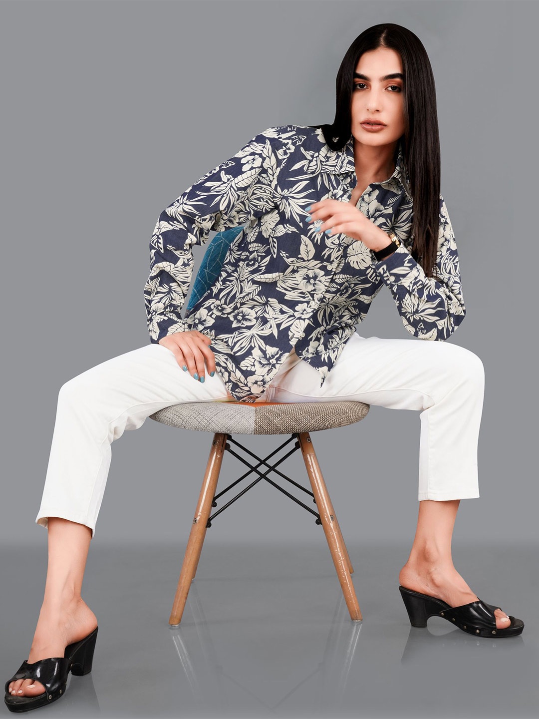 

FRENCH CROWN Floral Printed Standard Twill Pure Cotton Casual Shirt, Navy blue