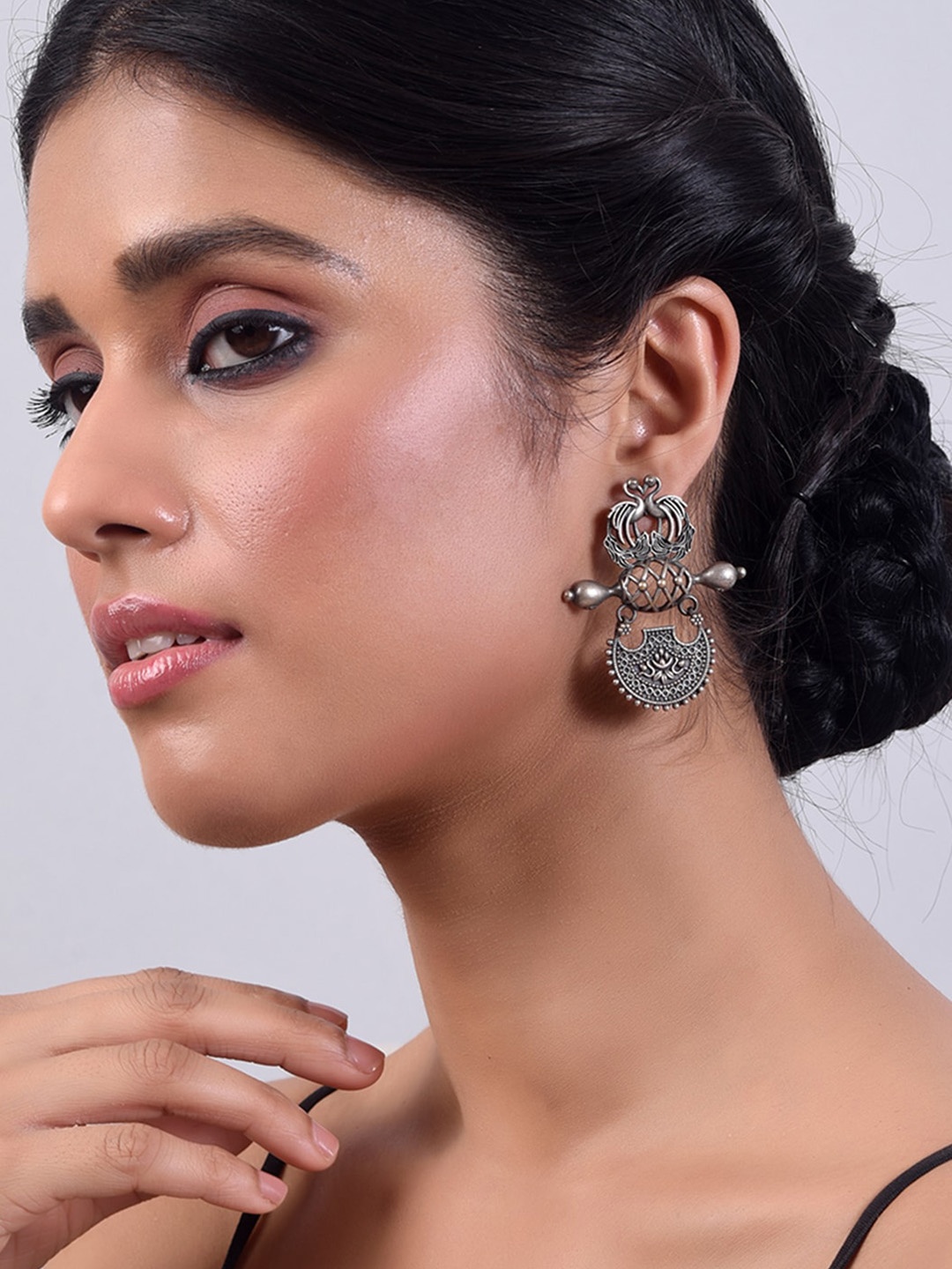 

phuljhadi Contemporary Jhumkas Earrings, Silver