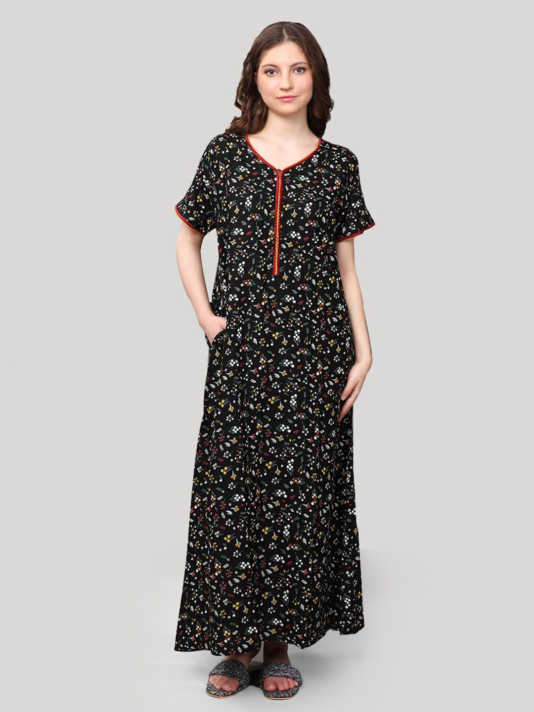 

evolove Printed Maxi Nightdress, Black