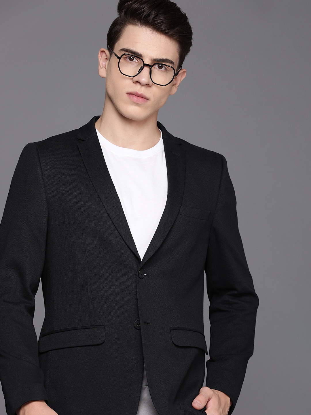 

Louis Philippe Sport Pure Cotton Super Slim Fit Self Design Single-Breasted Blazer, Black