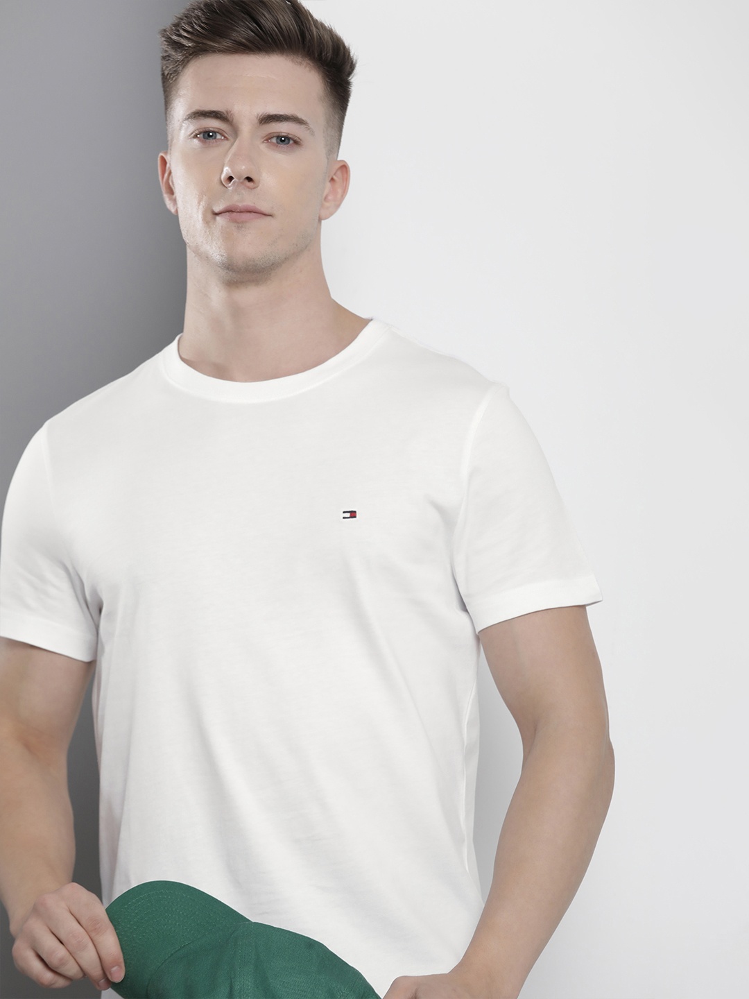 

Tommy Hilfiger Pure Cotton Slim Fit Solid Casual T-shirt, White