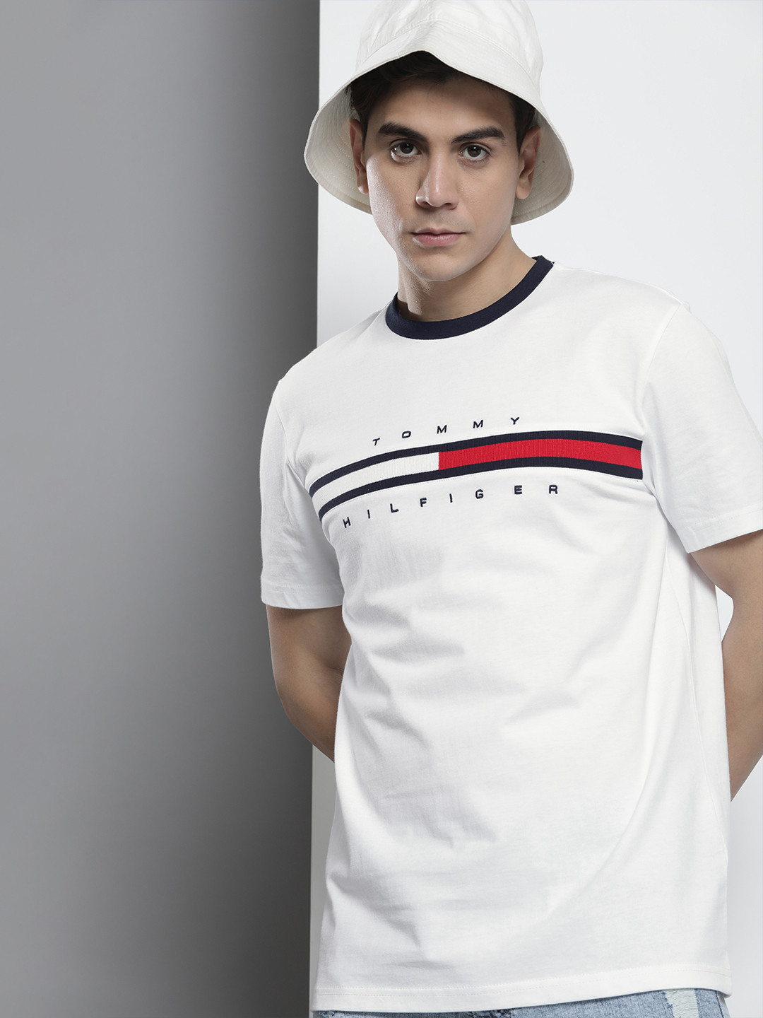 

Tommy Hilfiger Pure Cotton Brand Logo Printed Casual T-shirt, White