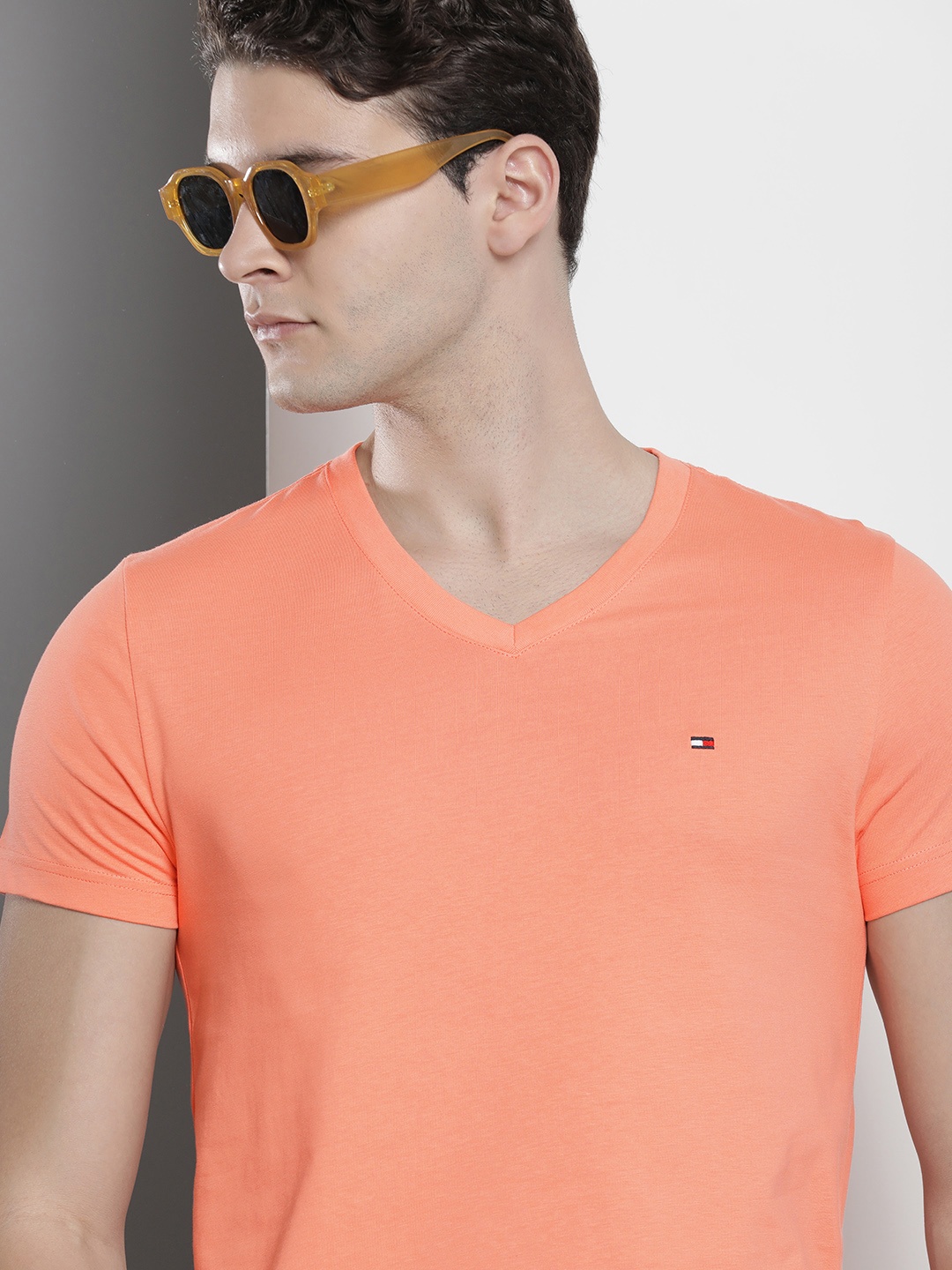 

Tommy Hilfiger V-Neck Pure Cotton Slim Fit T-shirt, Peach